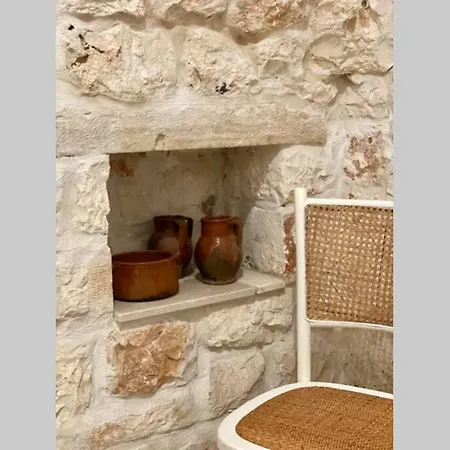 Idyllischer Trullo Mit Pool Villa