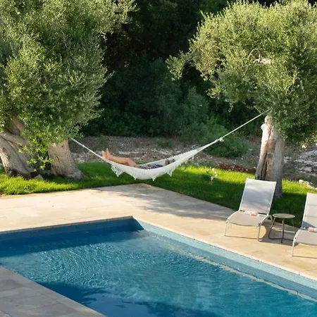 Villa Idyllischer Trullo Mit Pool