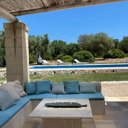 Idyllischer Trullo Mit Pool * Каровиньо